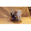 Scena contadino munge mucca cm 22