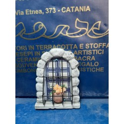 FINESTRA ARCO CON GRATA BIANCA CM6X8