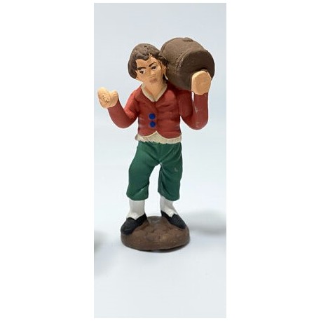 uomo con botte su spalle