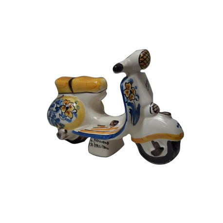 vespa con decoro 600