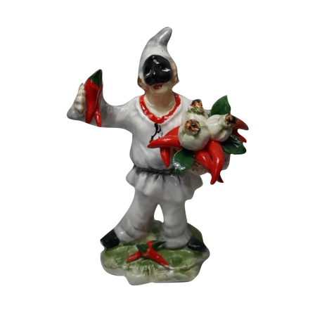 pulcinella con cesti di peperoncini e aglio